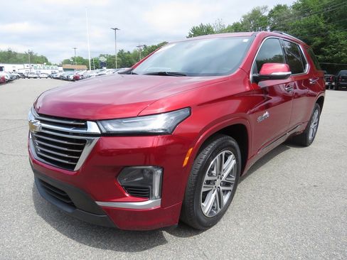 Used 2022 Chevrolet Traverse High Country image 2