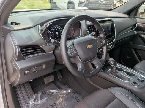 Used 2023 Chevrolet Traverse High Country FWD image 35