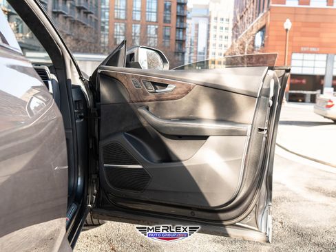 Used 2020 Audi Q8 Prestige w/ Prestige Package image 44