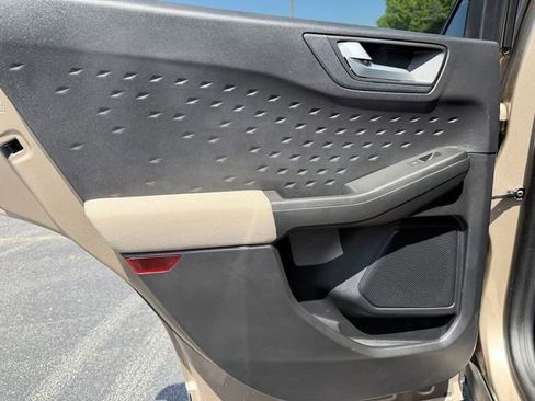 Used 2020 Ford Escape SE FWD image 24