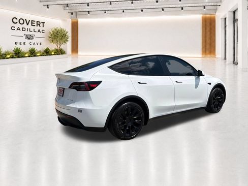 Used 2023 Tesla Model Y Long Range AWD/4WD image 12