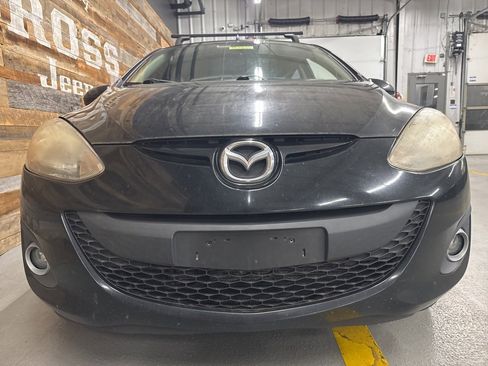 Used 2011 MAZDA MAZDA2 Touring image 4