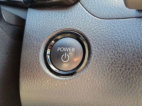 Used 2025 Toyota Camry SE image 23