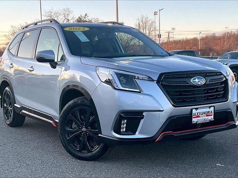 Used 2023 Subaru Forester Sport image 2