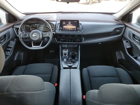 Used 2023 Nissan Rogue S image 11