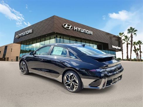 New 2025 Hyundai Ioniq 6 SEL image 2