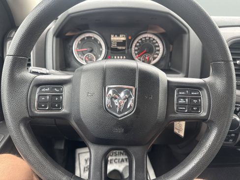 Used 2019 RAM 1500 Express AWD/4WD image 23
