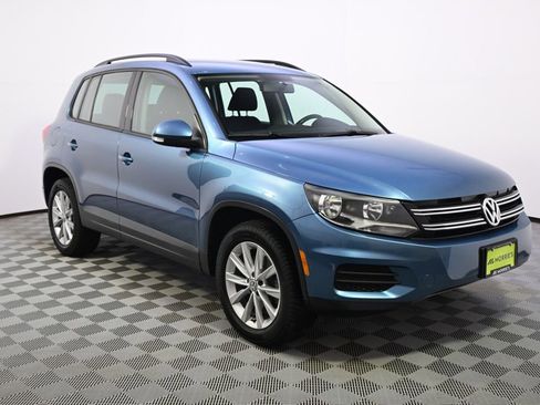 Used 2018 Volkswagen Tiguan Limited w/ Premium Package image 8