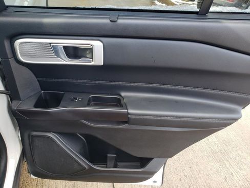 Used 2020 Ford Explorer Limited w/ Class III Trailer Tow Package image 29