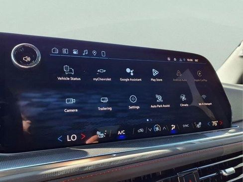 New 2026 Chevrolet Suburban RST w/ Comfort Package AWD/4WD image 17