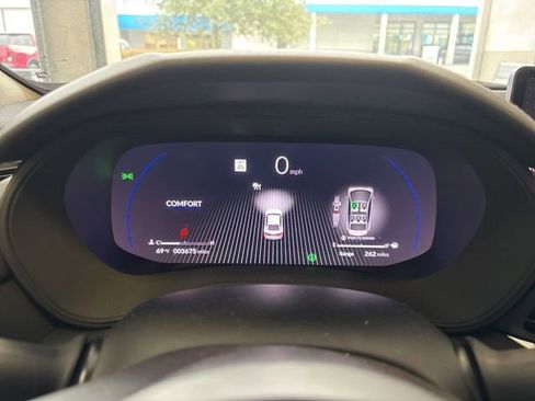 Certified 2025 Acura TLX w/ Technology Package image 18