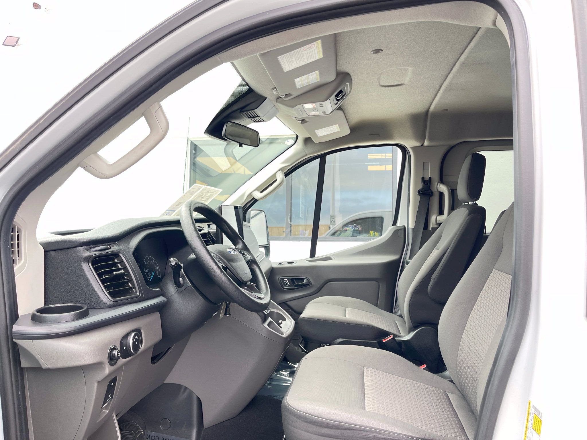 Used 2024 Ford Transit 350 XLT RWD image 11