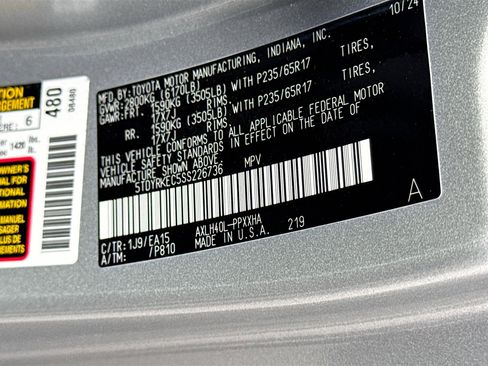 Used 2025 Toyota Sienna XLE FWD image 44