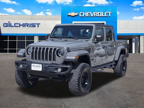 Used 2023 Jeep Gladiator Sport AWD/4WD image 4