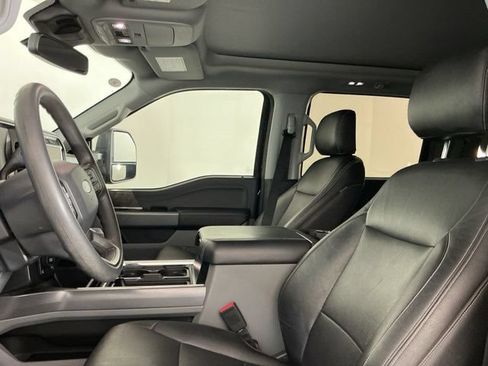 Used 2023 Ford F350 XLT w/ XLT Premium Package AWD/4WD image 18