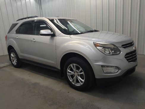 Used 2017 Chevrolet Equinox LT w/ Convenience Package FWD image 11
