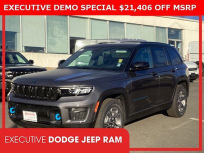 New 2023 Jeep Grand Cherokee Trailhawk w/ Advanced Protech Group II