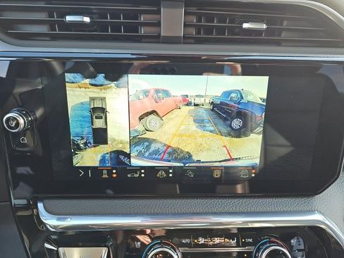 Used 2024 GMC Sierra 2500 Denali w/ Technology Package image 26