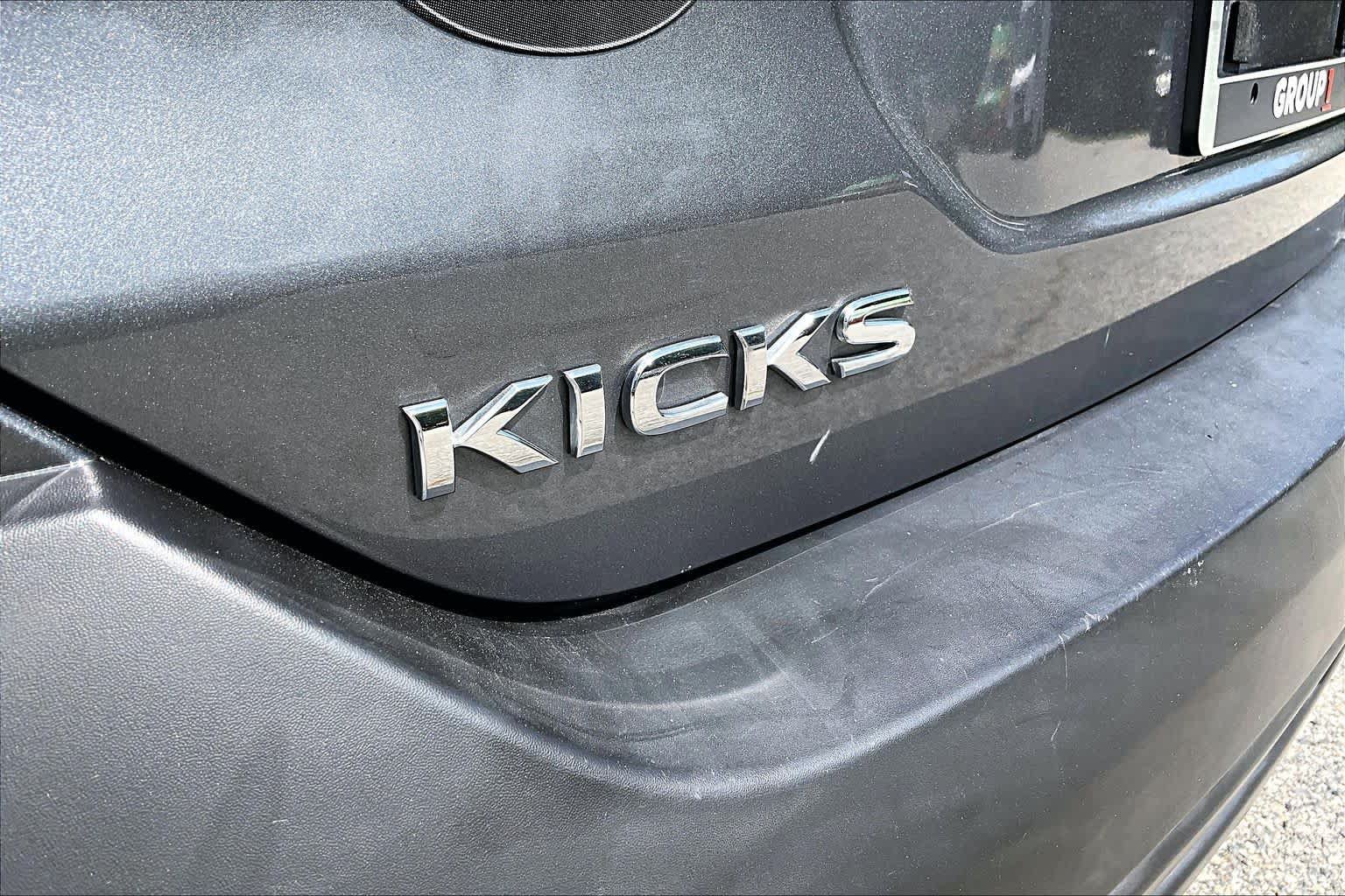 Used 2019 Nissan Kicks S FWD image 10