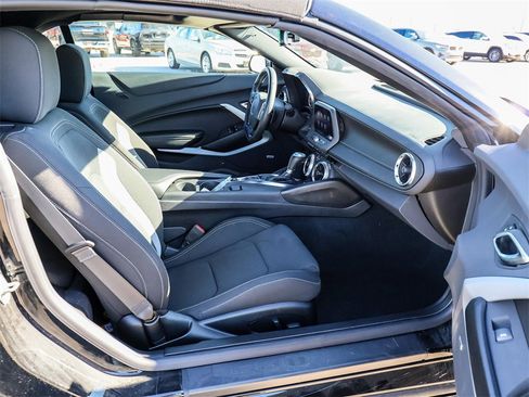 Used 2023 Chevrolet Camaro LT w/ Technology Package image 12