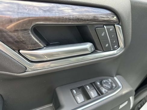 Used 2025 Chevrolet Silverado 1500 LTZ w/ LTZ Premium Package AWD/4WD image 21