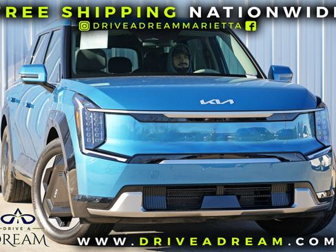 Used 2024 Kia EV9 Land image 2