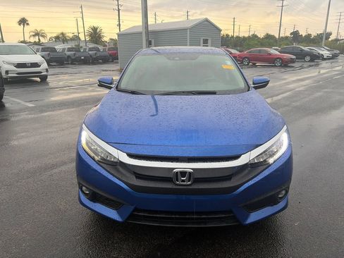 Used 2016 Honda Civic Touring image 2