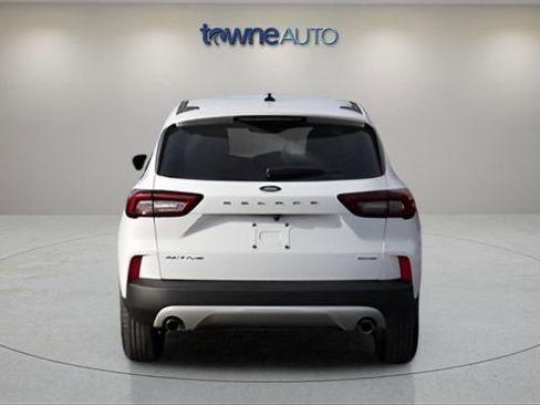 Used 2025 Ford Escape Active w/ Cold Weather Package AWD/4WD image 4