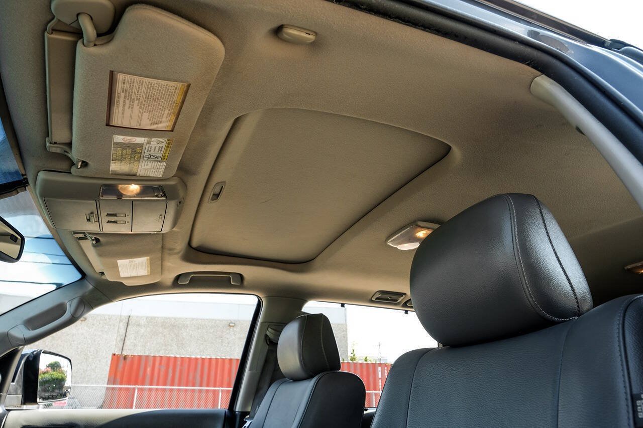 Used 2015 Toyota Sequoia Limited AWD/4WD image 5