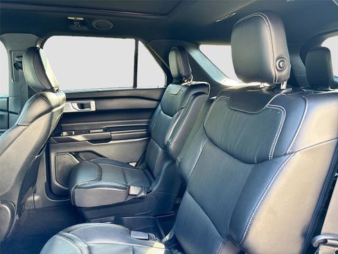 Used 2020 Ford Explorer ST w/ Premium Technology Package image 28