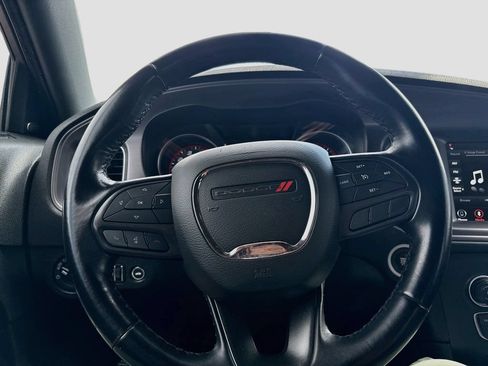 Used 2023 Dodge Charger SXT RWD image 11