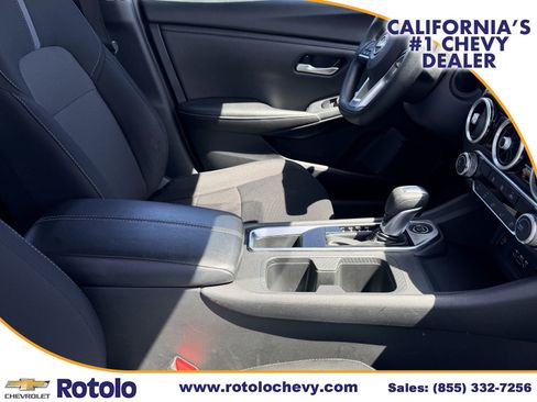 Used 2024 Nissan Sentra SV FWD image 8