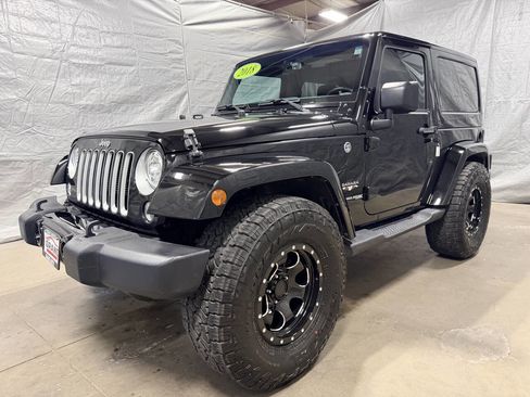 Used 2018 Jeep Wrangler Sahara w/ Connectivity Group image 4