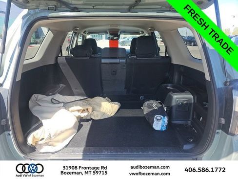 Used 2022 Toyota 4Runner TRD Off-Road AWD/4WD image 11