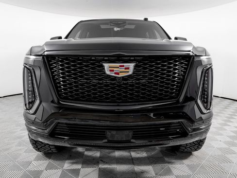 Used 2026 Cadillac Escalade ESV Sport w/ Touring Package image 3