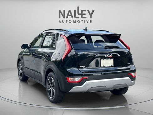 Certified 2025 Kia Niro EX FWD image 4