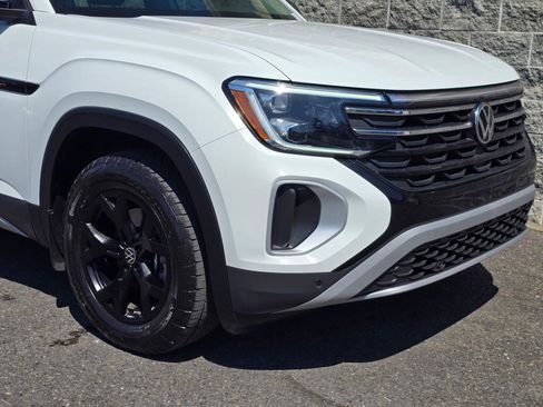 Used 2024 Volkswagen Atlas Peak Edition SE AWD/4WD image 14