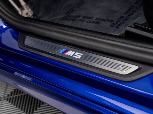 Used 2023 BMW M5 w/ Executive Package image 15