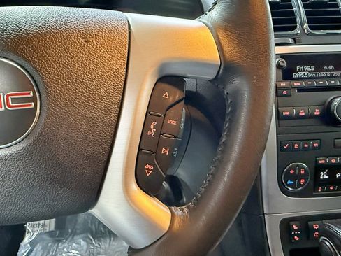 Used 2011 GMC Acadia SLT image 12