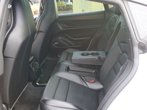 Used 2021 Porsche Taycan 4S image 20