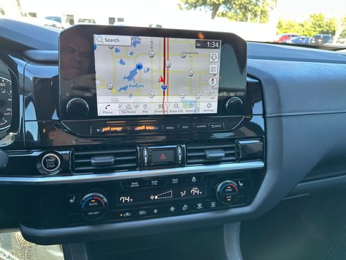 Certified 2022 Nissan Pathfinder SL image 16