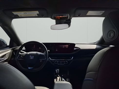 Used 2024 Buick Envista Sport Touring w/ Convenience I Package image 23