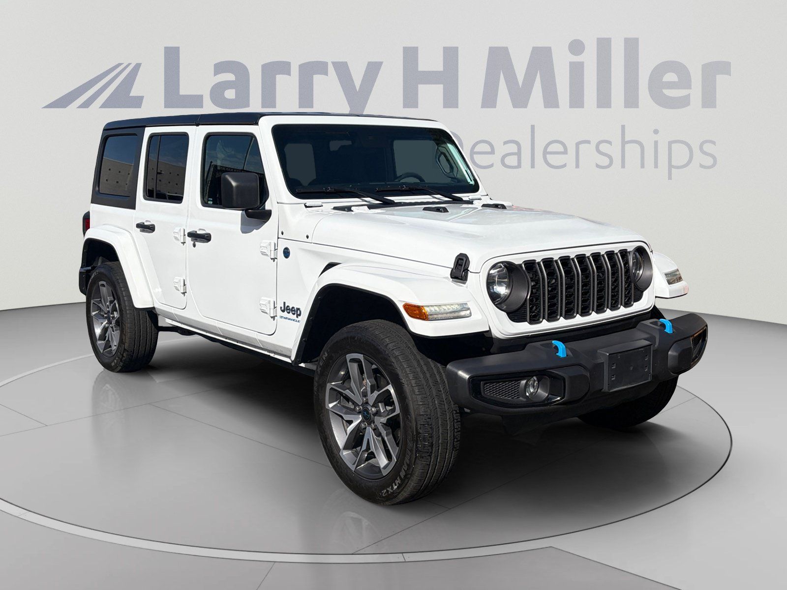 Used 2024 Jeep Wrangler Unlimited w/ Convenience Group AWD/4WD image 7