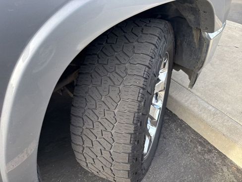 Used 2019 RAM 1500 Laramie AWD/4WD image 40