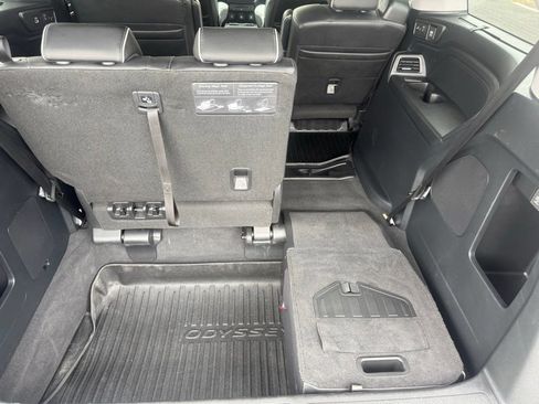Used 2024 Honda Odyssey Elite image 43
