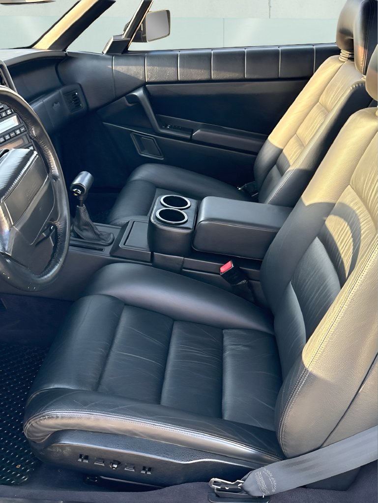 Used 1992 Cadillac Allante FWD image 15