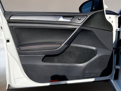 Used 2020 Volkswagen GTI SE image 21