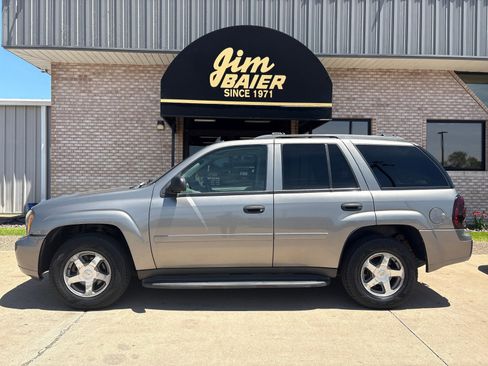 Used 2006 Chevrolet TrailBlazer LS AWD/4WD image 2