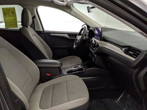 Certified 2022 Ford Escape SE image 27