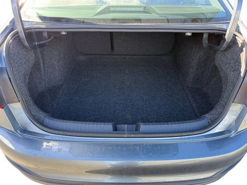 Used 2024 Volkswagen Jetta SE image 17